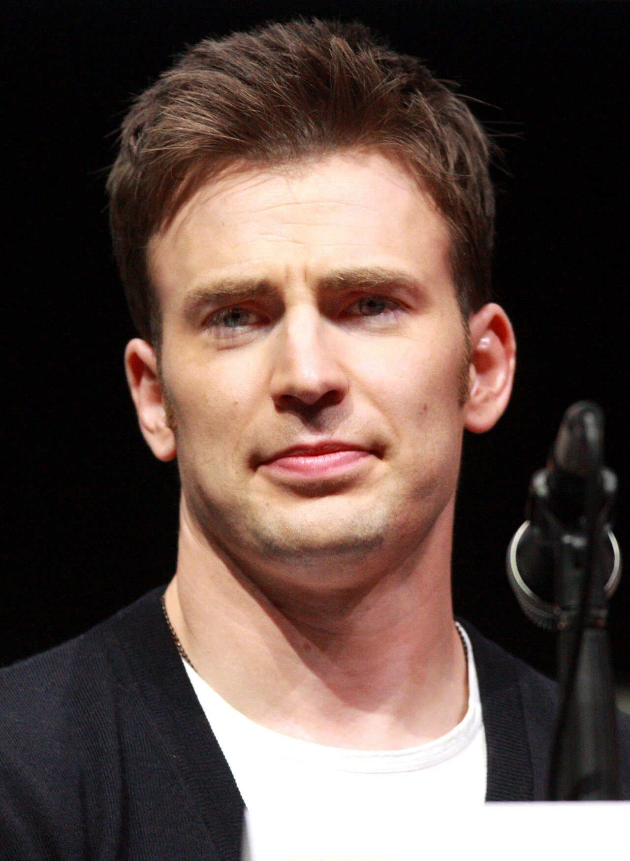 Chris Evans at Comic-Con — the man at the center of the Hydra Cap theory